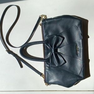 KARL LAGARFELD PARIS Black Leather Purse "Bow" accent adjustable strap
